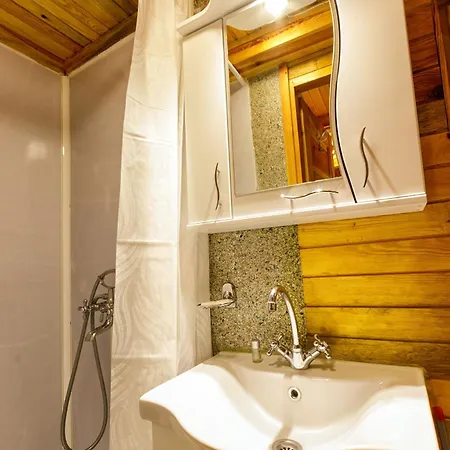 شاليه Brvnara Nomad Tri Zvezde